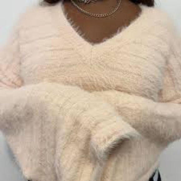 💞UO,Pink Bandit Sweater,Statement Sleeves,Rare Pink Color,Excellent Con.,Size S - Picture 2 of 9